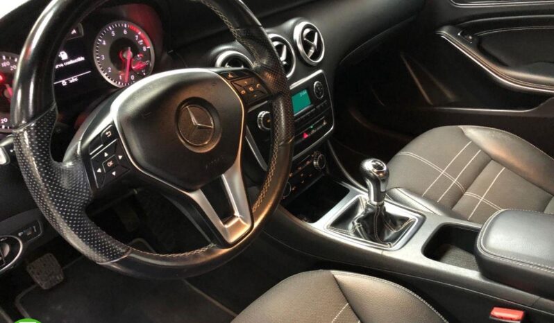 MERCEDES – Clase A – A 180 BlueEFFICIENCY Edition lleno