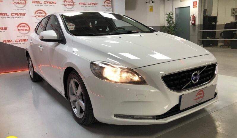 VOLVO – V40 – D2 Kinetic lleno
