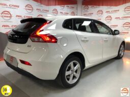 VOLVO – V40 – D2 Kinetic lleno