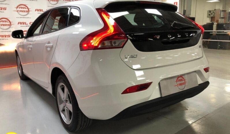VOLVO – V40 – D2 Kinetic lleno