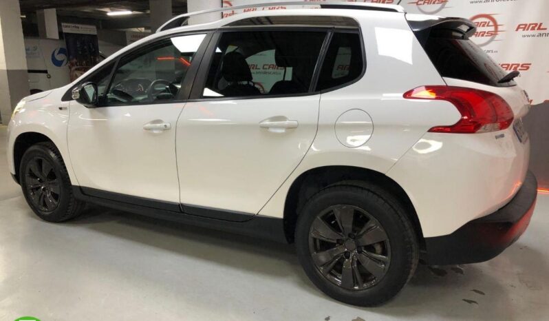 PEUGEOT – 2008 – Style 1.6 BlueHDi 100 lleno