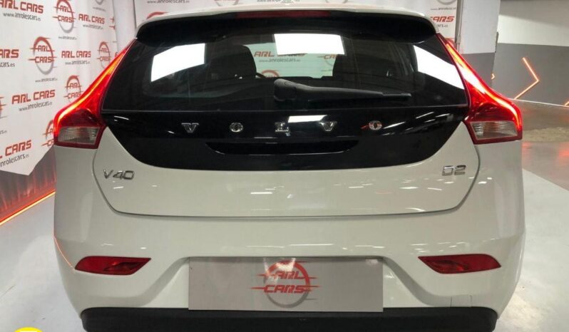 VOLVO – V40 – D2 Kinetic lleno