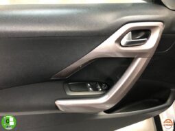 PEUGEOT – 2008 – Style 1.6 BlueHDi 100 lleno