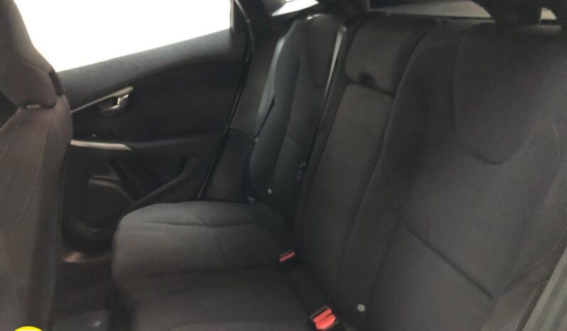 VOLVO – V40 – D2 Kinetic lleno