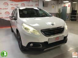 PEUGEOT – 2008 – Style 1.6 BlueHDi 100 lleno